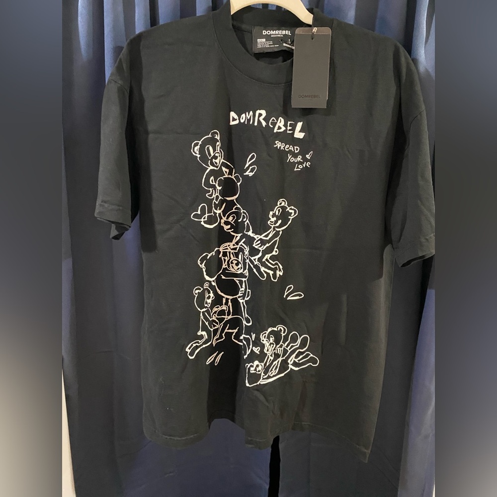 Black Graphic Tee - Short Sleeve